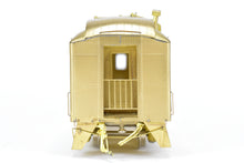 Load image into Gallery viewer, HO Brass Oriental Limited GN - Great Northern Empire Builder 2nd Class Coach #646-667
