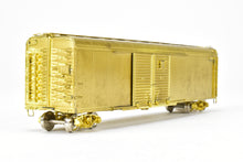 Load image into Gallery viewer, HO Brass Railworks PRR - Pennsylvania Railroad X-33 50&#39; Round Roof Box Car W/End Doors
