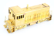 Load image into Gallery viewer, HO Brass NWSL - Northwest Short Line Various Roads General Electric 70-Ton End Cab
