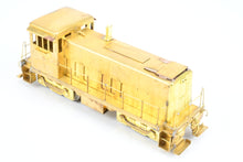 Load image into Gallery viewer, HO Brass NWSL - Northwest Short Line Various Roads General Electric 70-Ton End Cab

