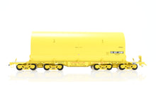 Load image into Gallery viewer, HO Brass CON OMI - Overland Models, Inc. UP - Union Pacific NASA Shuttle Solid Rocket Motor Rail Car Factory Painted No. 50023
