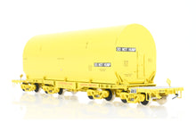 Load image into Gallery viewer, HO Brass CON OMI - Overland Models, Inc. UP - Union Pacific NASA Shuttle Solid Rocket Motor Rail Car Factory Painted No. 50023
