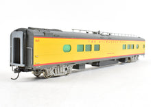 Load image into Gallery viewer, HO Brass Soho MILW - Milwaukee Road #162 Tap-Lounge Custom Painted #163 in UP colors
