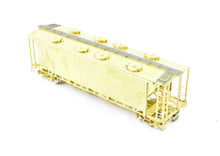 Load image into Gallery viewer, HO Brass OMI - Overland Models, Inc. CPR - Canadian Pacific Slab Side Covered Hopper SC-20 C194A Version
