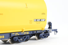 Load image into Gallery viewer, HO Brass CON OMI - Overland Models, Inc. CSXT - CSX Transportation NASA Shuttle Solid Rocket Motor Rail Car Factory Painted No. 600513
