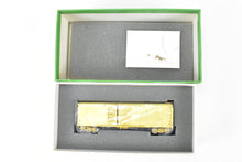 Load image into Gallery viewer, HO Brass OMI - Overland Models, Inc. PRR - Pennsylvania Railroad X-28 Boxcar w/ Corrugated Doors Plain Ends
