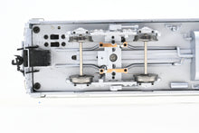 Load image into Gallery viewer, O Atlas “O" CB&amp;Q/D&amp;RGW/WP California Zephyr 16-Section Sleeping Car WP - Western Pacific “Silver Palm”
