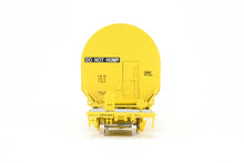 Load image into Gallery viewer, HO Brass CON OMI - Overland Models, Inc. UP - Union Pacific NASA Shuttle Solid Rocket Motor Rail Car Factory Painted No. 50029
