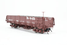 Load image into Gallery viewer, HOn3 Blackstone Models D&amp;RGW - Denver &amp; Rio Grande Western Drop Bottom Gondola Flying Grande Herald No. 845
