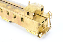 Load image into Gallery viewer, HO Brass Signal House Models, Inc. CB&amp;Q - Burlington Route Wood Caboose

