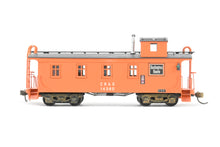 Load image into Gallery viewer, HO Brass Signal House Models, Inc. CB&amp;Q - Burlington Route Wood Caboose Custom Painted
