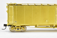 Load image into Gallery viewer, HO Brass OMI - Overland Models, Inc. ATSF - Santa Fe SFRD RR-22 Class 50&#39; Ice Bunker Steel Refrigerator Car
