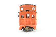 Load image into Gallery viewer, HO Brass Signal House Models, Inc. CB&amp;Q - Burlington Route Wood Caboose Custom Painted
