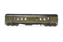Load image into Gallery viewer, HO Brass Oriental Limited GN - Great Northern HW 60 Foot RPO #25-36 Custom Painted NP - Northern Pacific 95
