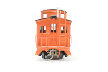 Load image into Gallery viewer, HO Brass Signal House Models, Inc. CB&amp;Q - Burlington Route Wood Caboose Custom Painted
