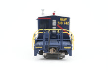 Load image into Gallery viewer, HO Brass OMI - Overland Models, Inc. N&amp;W - Norfolk &amp; Western R-1 Transfer Caboose Factory Painted No. 518742

