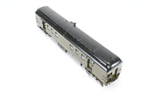 Load image into Gallery viewer, HO Brass Oriental Limited GN - Great Northern HW 60 Foot RPO #25-36 Custom Painted NP - Northern Pacific 95
