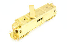 Load image into Gallery viewer, HO Brass MTS Imports CNS&amp;M - North Shore Line #606 Line Car
