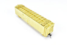 Load image into Gallery viewer, HO Brass OMI - Overland Models, Inc. ATSF - Santa Fe SFRD RR-30 Class 50&#39; Ice Bunker Steel Refrigerator Car
