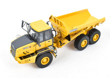Load image into Gallery viewer, HO Brass CON CMC - Classic Mint Collectibles John Deere 250D Articulated Dump Truck FP
