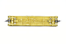 Load image into Gallery viewer, HO Brass OMI - Overland Models, Inc. ATSF - Santa Fe SFRD RR-37 Class 50&#39; Ice Bunker Wood Refrigerator Car
