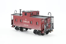 Load image into Gallery viewer, HO Brass Hallmark Models GM&amp;O - Gulf Mobile &amp; Ohio Wood Sheathed Caboose CP No. 2829 w/ Light Weathering
