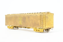 Load image into Gallery viewer, HO Brass Trains Inc. Various Roads REA - Railway Express Agency 50&#39; Wood Express Reefer
