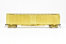 Load image into Gallery viewer, HO Brass OMI - Overland Models, Inc. ATSF - Santa Fe SFRD RR-42 Class 50&#39; Ice Bunker Steel Refrigerator Car
