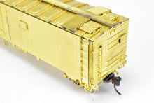 Load image into Gallery viewer, HO Brass OMI - Overland Models, Inc. ATSF - Santa Fe SFRD RR-42 Class 50&#39; Ice Bunker Steel Refrigerator Car
