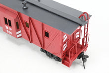 Load image into Gallery viewer, HO Brass Westside Model Co. WP - Western Pacific Outside Brace Bay Window Caboose Custom Painted
