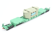 Load image into Gallery viewer, HO Brass Rail Classics PC - Penn Central F-40 Heavy Duty Well Flat Car w/Load Factory Painted No. 768151
