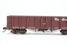 Load image into Gallery viewer, HOn3 Blackstone Models D&amp;RGW - Denver &amp; Rio Grande Western High Side Gondola Flying Grande Herald No. 1039
