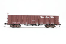 Load image into Gallery viewer, HOn3 Blackstone Models D&amp;RGW - Denver &amp; Rio Grande Western High Side Gondola Flying Grande Herald No. 1012
