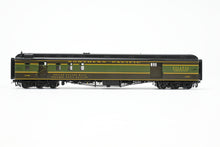 Load image into Gallery viewer, HO Brass W&amp;R Enterprises NP - Northern Pacific Mail &amp; Express Car 1427 - 1430 Factory Painted 1946 NCL No. 1428
