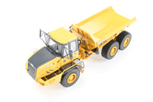 Load image into Gallery viewer, HO Brass CON CMC - Classic Mint Collectibles John Deere 250D Articulated Dump Truck Factory Painted
