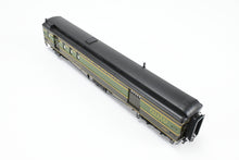 Load image into Gallery viewer, HO Brass W&amp;R Enterprises NP - Northern Pacific Mail &amp; Express Car 1427 - 1430 Factory Painted 1946 NCL No. 1428
