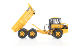 Load image into Gallery viewer, HO Brass CON CMC - Classic Mint Collectibles John Deere 250D Articulated Dump Truck Factory Painted
