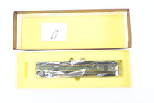 Load image into Gallery viewer, HO Brass W&amp;R Enterprises NP - Northern Pacific Mail &amp; Express Car 1427 - 1430 Factory Painted 1946 NCL No. 1428
