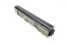 Load image into Gallery viewer, HO Brass W&amp;R Enterprises NP - Northern Pacific Mail &amp; Express Car 1402 - 1421 Factory Painted 1946 NCL No. 1407
