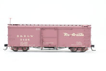 Load image into Gallery viewer, HOn3 Blackstone Models D&amp;RGW - Denver &amp; Rio Grande Western 30&#39; Box Car Flying Grande Herald No. 3425
