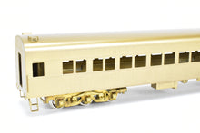 Load image into Gallery viewer, HO Brass Oriental Limited GN - Great Northern Heavyweight Streamstyled Deluxe Coach Nos. 944-949
