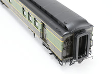 Load image into Gallery viewer, HO Brass W&amp;R Enterprises NP - Northern Pacific Mail Storage Car Version 3 Factory Painted 1946 NCL No. 91

