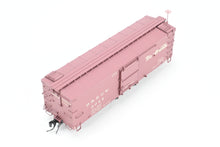 Load image into Gallery viewer, HOn3 Blackstone Models D&amp;RGW - Denver &amp; Rio Grande Western 30&#39; Box Car Flying Grande Herald No. 3044
