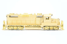 Load image into Gallery viewer, HO Brass Oriental Limited Various Roads EMD GP20 2000 HP Low Hood w/Dynamic Brake
