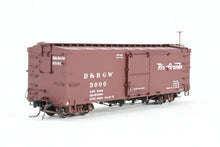 Load image into Gallery viewer, HOn3 Blackstone Models D&amp;RGW - Denver &amp; Rio Grande Western 30&#39; Box Car Flying Grande Herald No. 3000
