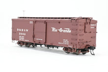 Load image into Gallery viewer, HOn3 Blackstone Models D&amp;RGW - Denver &amp; Rio Grande Western 30&#39; Box Car Flying Grande Herald No. 3000
