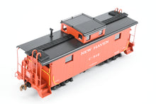 Load image into Gallery viewer, HO Brass OMI - Overland Models, Inc. NH - New Haven NE-5 Steel Caboose FP #C-512
