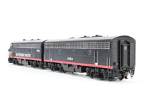 Load image into Gallery viewer, HO Athearn Genesis SP - Southern Pacific EMD F7A/F7B Freight FP #6375 &amp; 8080
