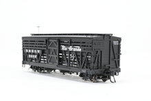 Load image into Gallery viewer, HOn3 Blackstone Models D&amp;RGW - Denver &amp; Rio Grande Western 5500 Series 30&#39; Double Deck Stock Car Flying Grande Herald No. 5609
