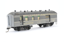 Load image into Gallery viewer, HO Brass Ken Kidder SP - Southern Pacific Harriman 39’6” RPO Custom Painted TTG No. 4239
